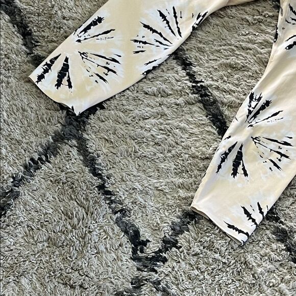 NWOT Women's Nike One Luxe Resort Mid-Rise 7/8 Leggings XL Gym Training - Picture 4 of 10